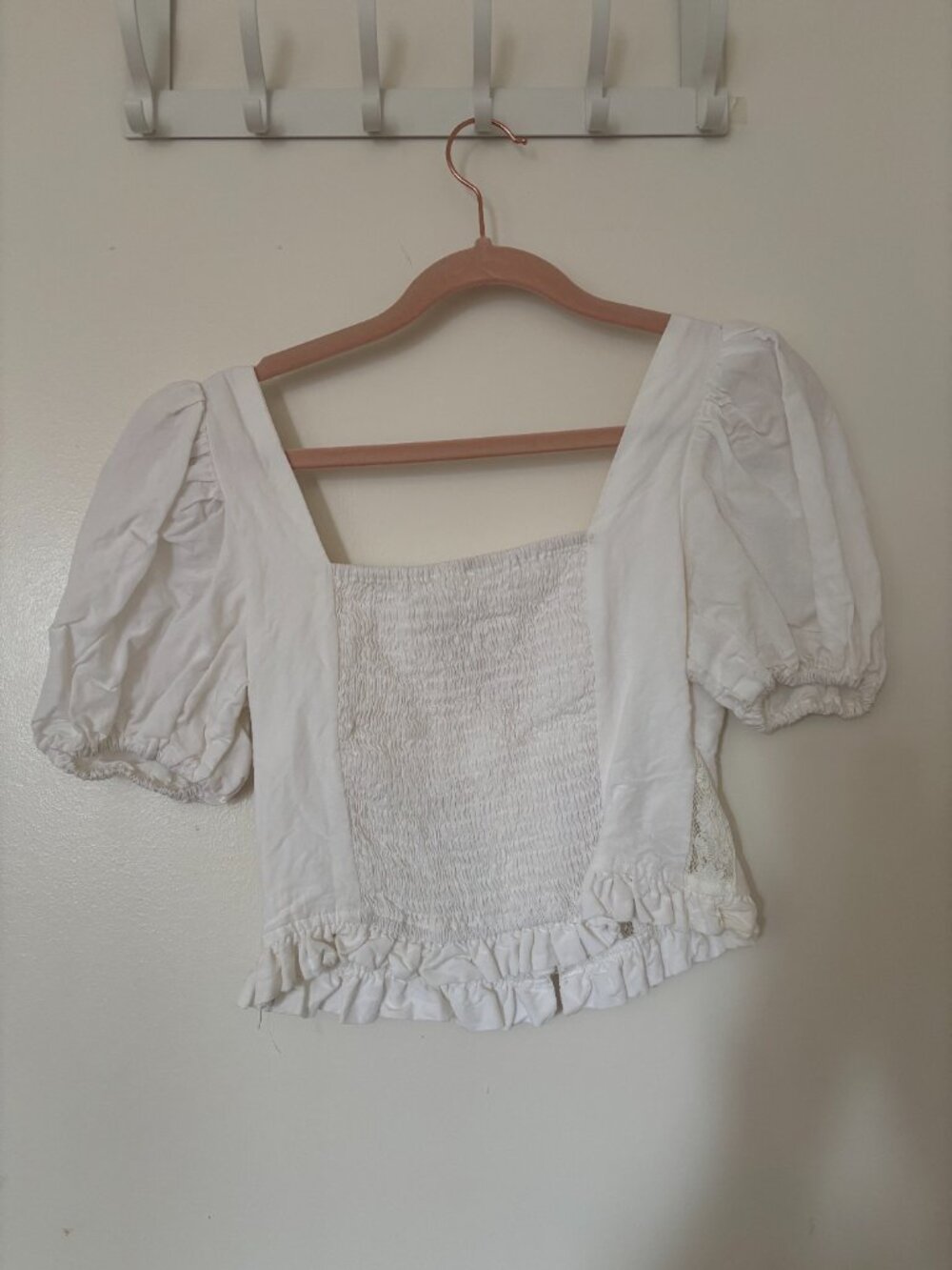 ASTR The Label Forever Yours Lace Trimmed Puff Sleeve Top XS - Picture 5 of 6